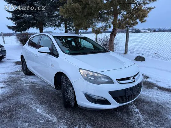 Opel Astra 2015 na prodej – hlavní fotografie