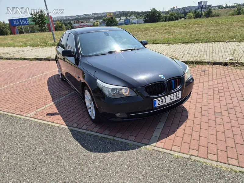 BMW 5 Series 2008 – fotografie vozu