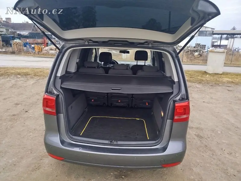 Volkswagen Touran – foto 2