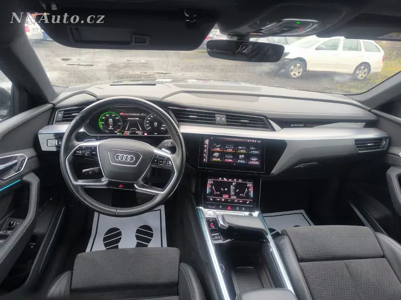 Audi E-Tron – foto 5
