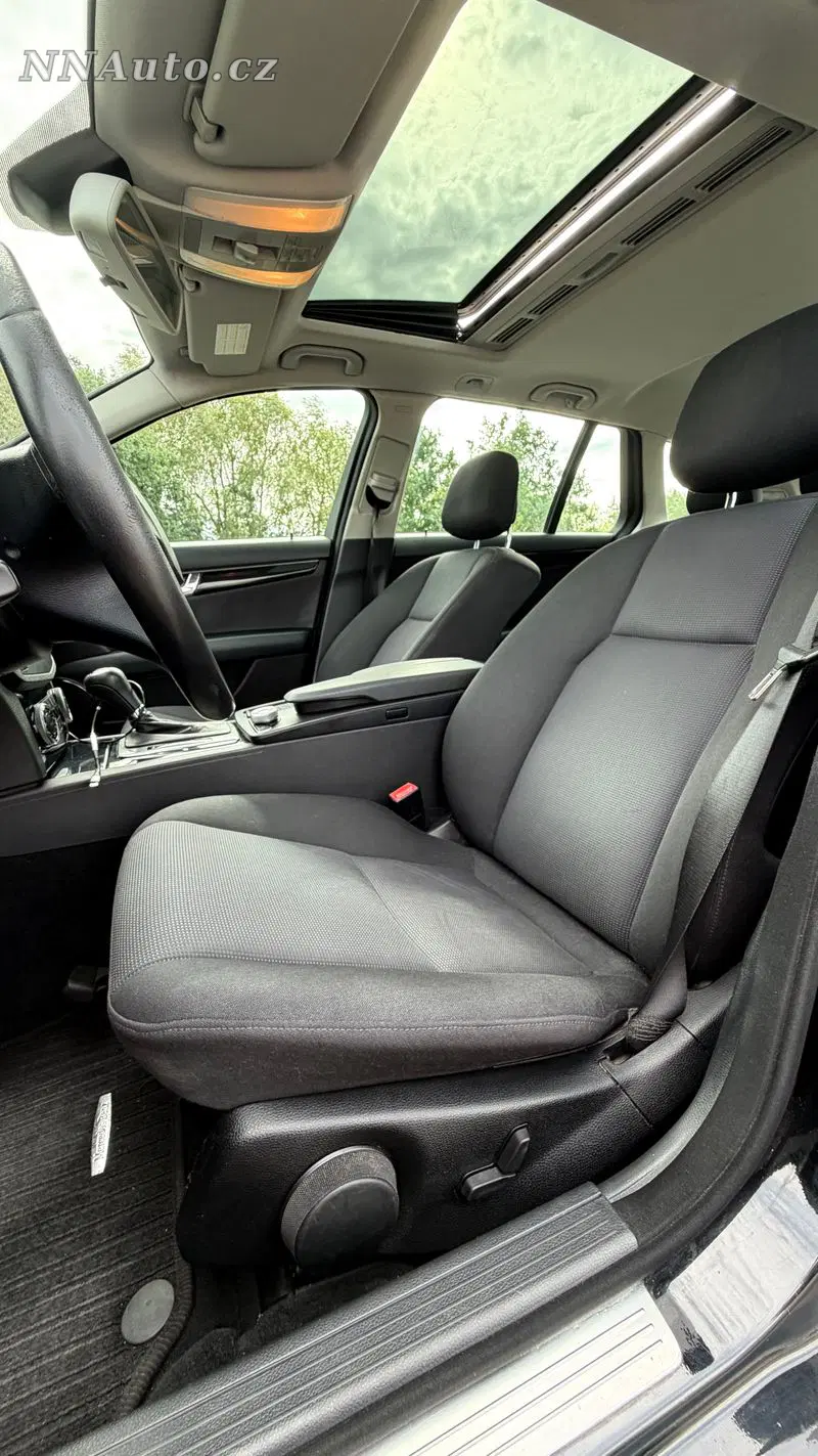 Mercedes-Benz C-Class 2008 – fotografie vozu