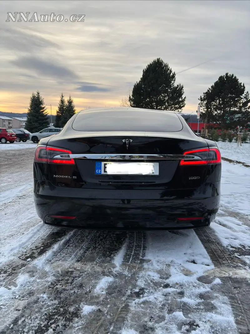 Tesla Model-S – foto 10