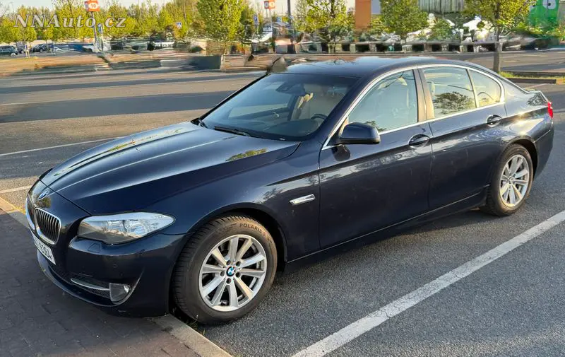 BMW 5 Series 2010 – fotografie vozu