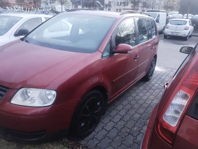 Volkswagen Touran – foto 2