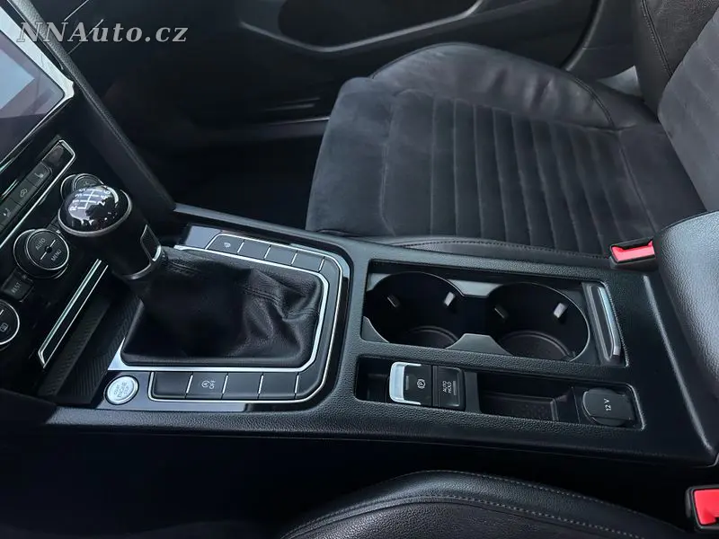 Volkswagen Passat – foto 9
