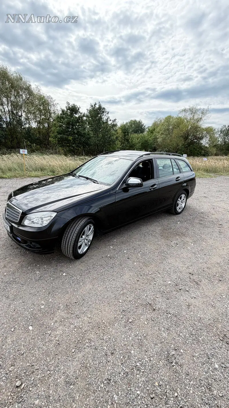 Mercedes-Benz C-Class 2008 – fotografie vozu