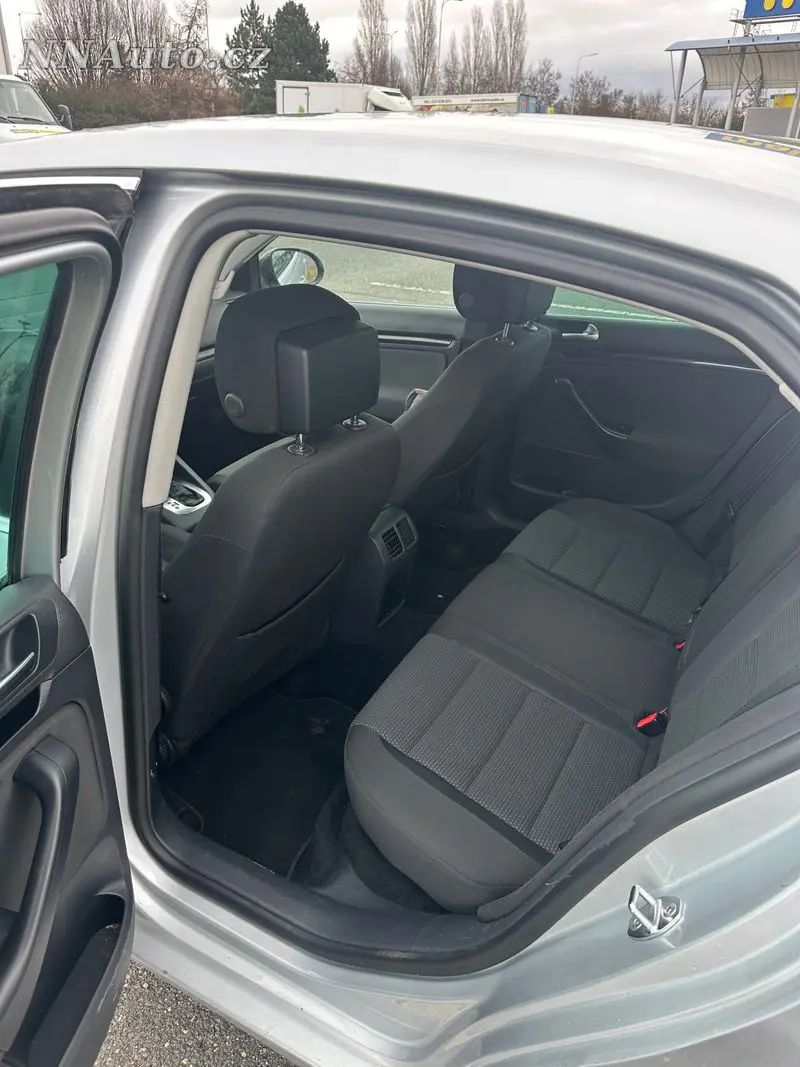 Volkswagen Jetta – foto 6