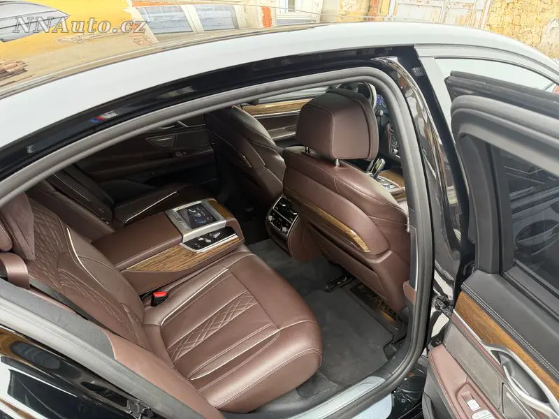 BMW 7-Series – foto 9