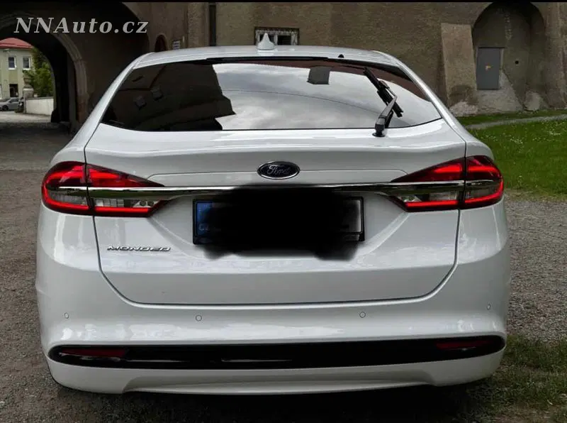 Ford Mondeo 2020 – fotografie vozu