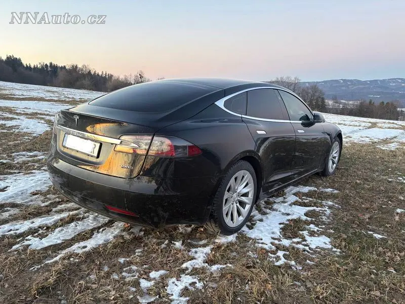Tesla Model-S – foto 4