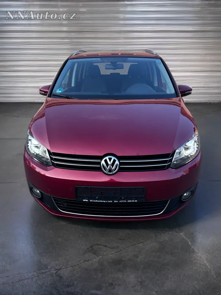 Volkswagen Touran – foto 1