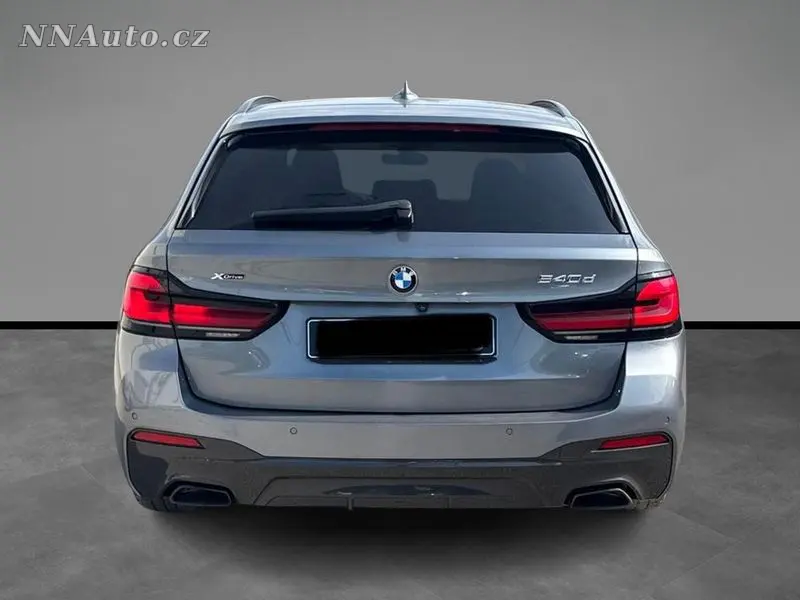 BMW 5 Series 2021 – fotografie vozu