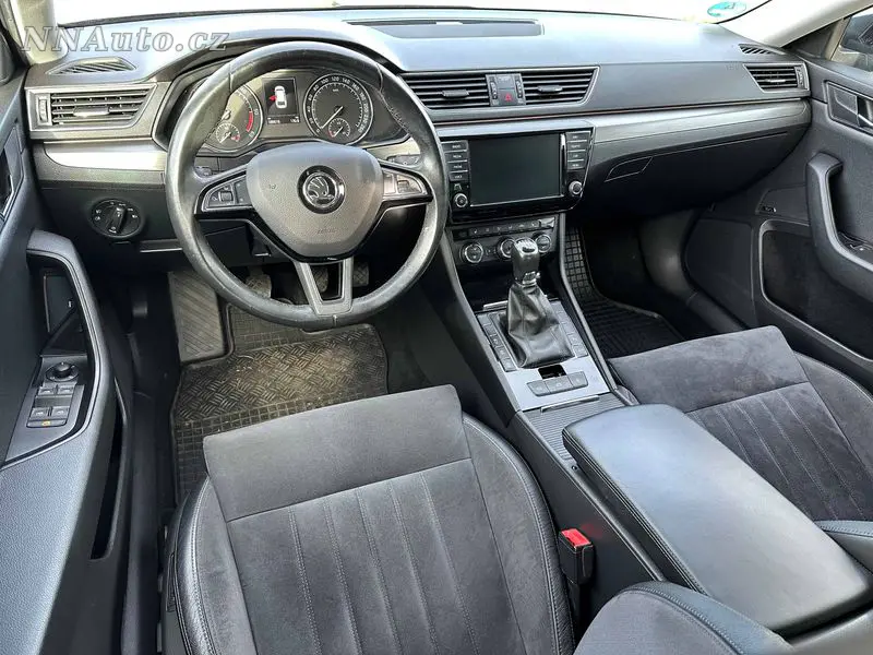 Skoda Superb – foto 7