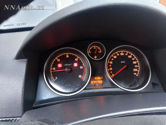 Opel Astra 2007 na prodej – hlavní fotografie