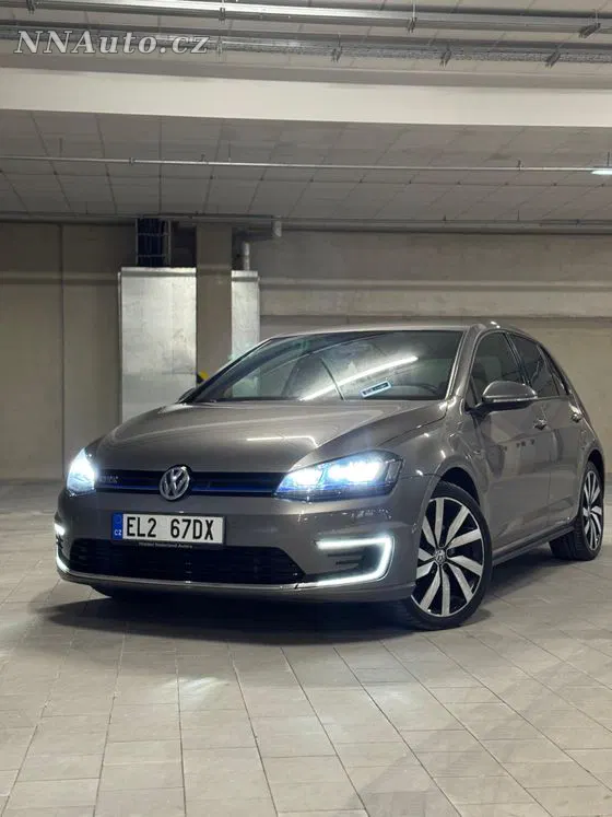 Volkswagen Golf 2015 na prodej – hlavní fotografie