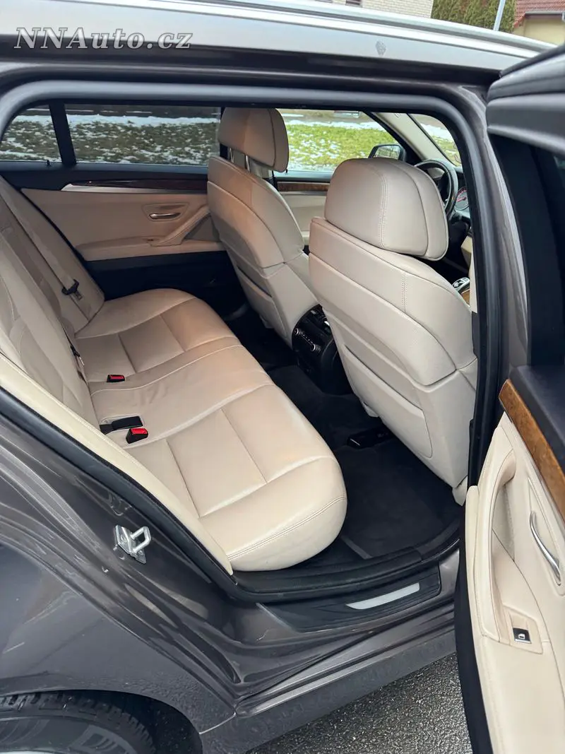 BMW 5-Series-Touring – foto 8