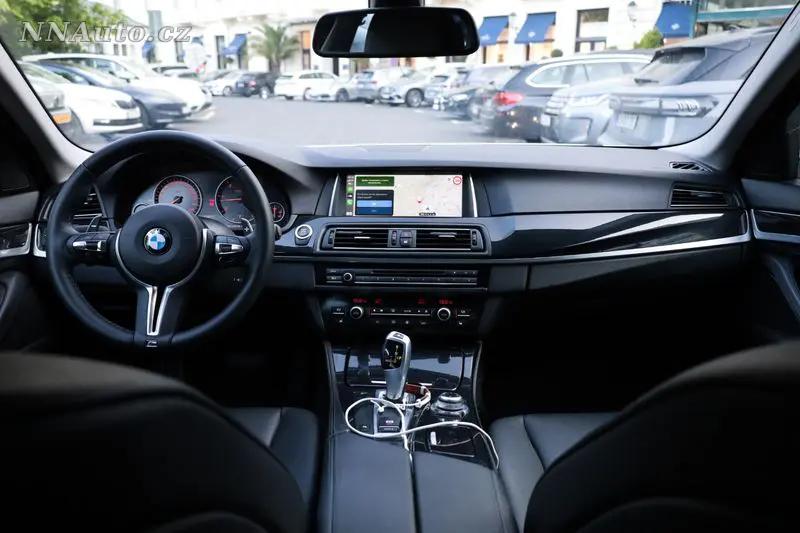 BMW 5-Series-Touring – foto 9