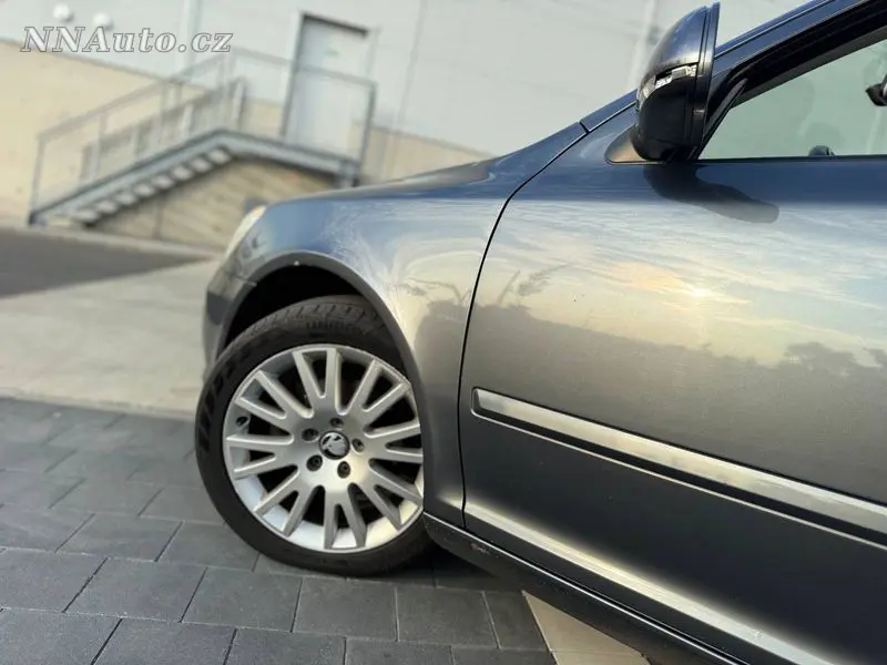 Škoda Octavia 2011 – fotografie vozu